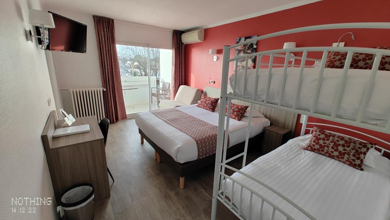 Logis Hotel Les Bleuets Ρουαγιάν Εξωτερικό φωτογραφία