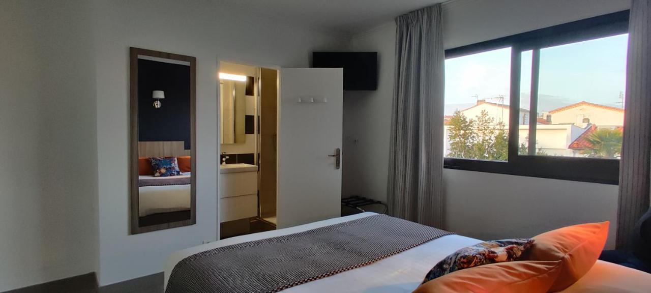 Logis Hotel Les Bleuets Ρουαγιάν Εξωτερικό φωτογραφία